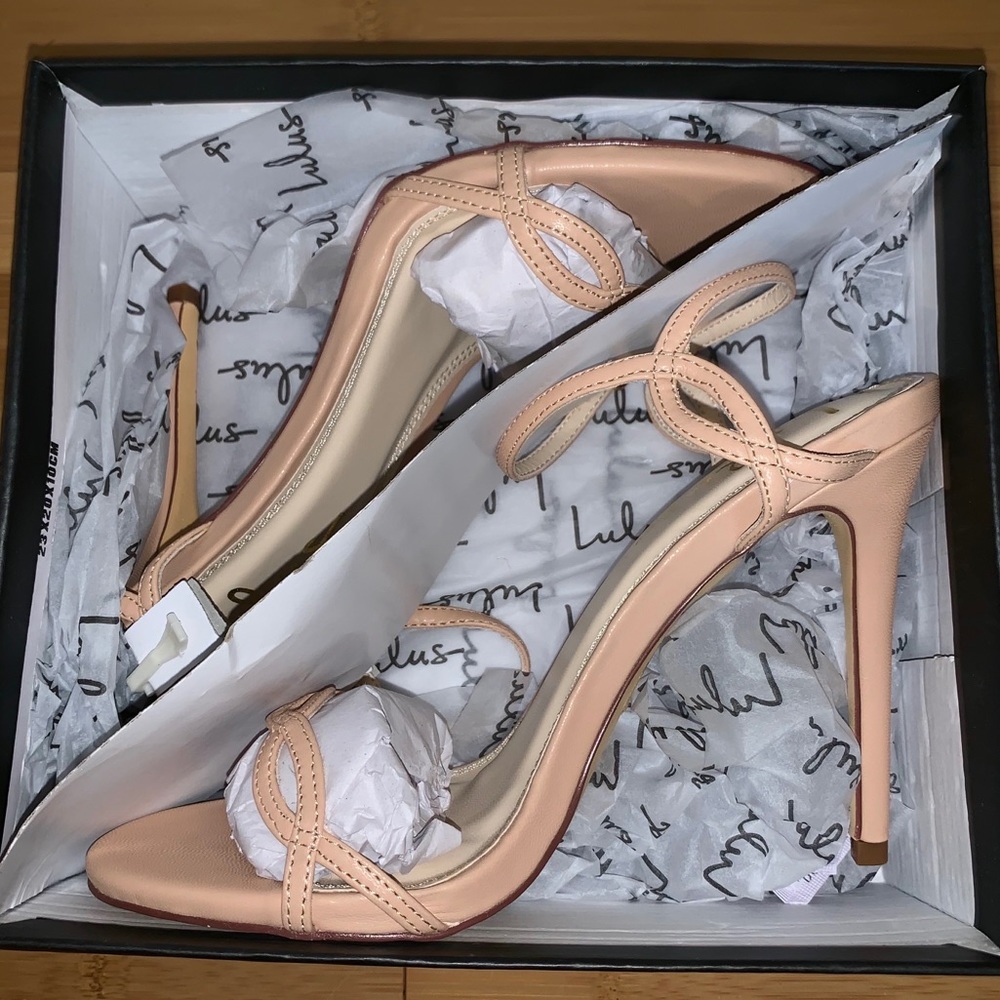 Lulu’s Heels - Picture 3 of 6